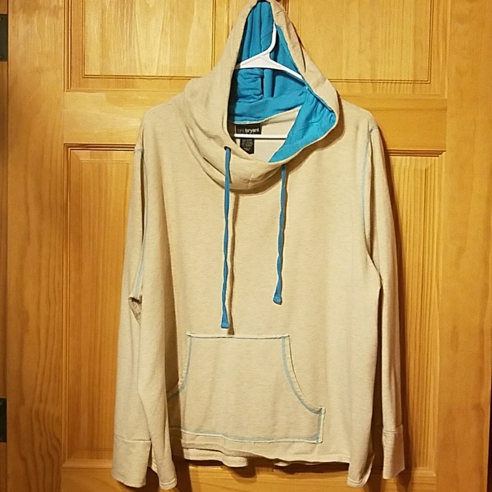 Womens lightweight sweatshirt